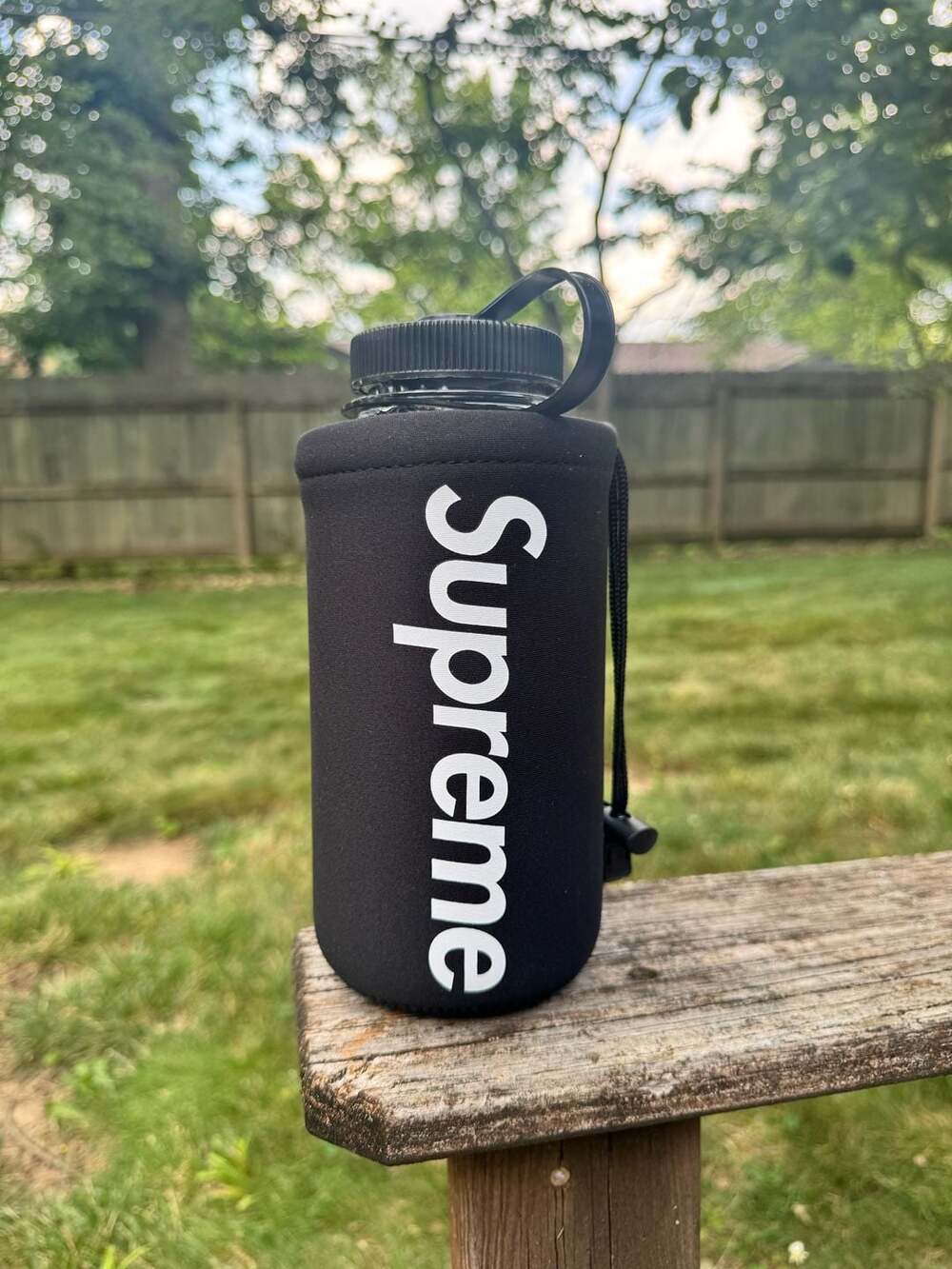 Supreme x Nalgene 32 oz. Water Bottle (SS20)
